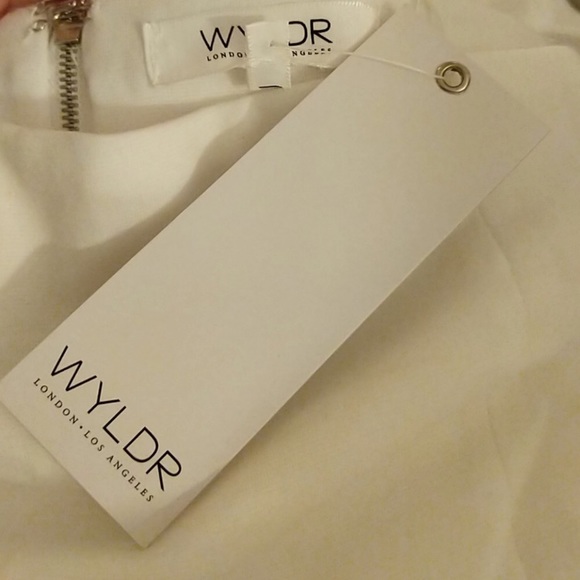 🌺CLOSET CLOSE OUT 🛍NWT WYLDER WHITE OFF  SHOULDER DRESS SMALL - Picture 3 of 4
